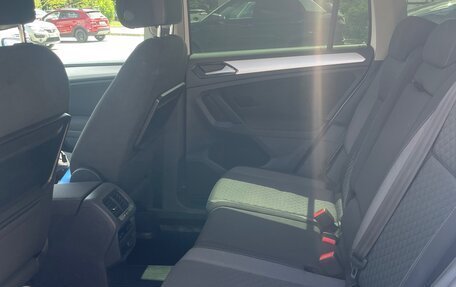 Volkswagen Tiguan II, 2017 год, 2 440 000 рублей, 8 фотография