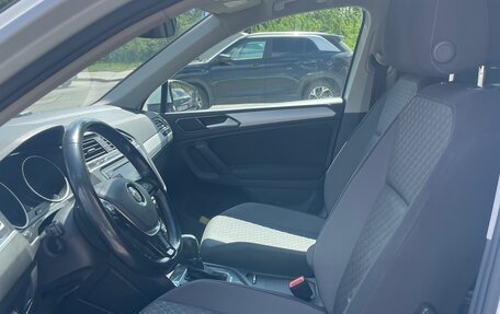 Volkswagen Tiguan II, 2017 год, 2 440 000 рублей, 6 фотография
