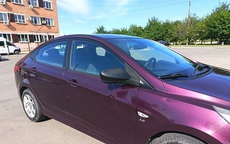 Hyundai Solaris II рестайлинг, 2012 год, 650 000 рублей, 3 фотография