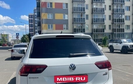 Volkswagen Tiguan II, 2017 год, 2 440 000 рублей, 2 фотография