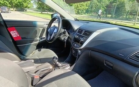 Hyundai Solaris II рестайлинг, 2012 год, 650 000 рублей, 7 фотография