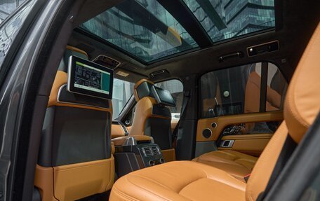 Land Rover Range Rover IV рестайлинг, 2018 год, 7 500 000 рублей, 22 фотография