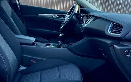 Opel Insignia II рестайлинг, 2019 год, 1 750 000 рублей, 15 фотография
