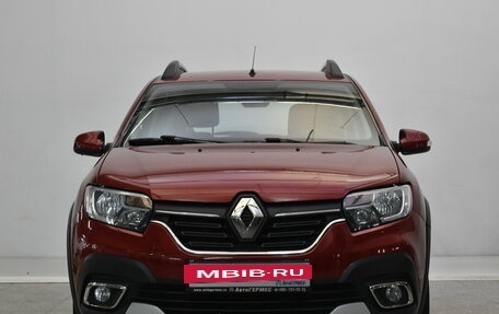 Renault Sandero II рестайлинг, 2021 год, 1 375 000 рублей, 2 фотография