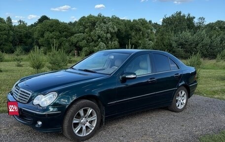 Mercedes-Benz C-Класс, 2006 год, 800 000 рублей, 1 фотография