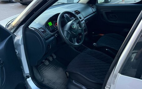 Skoda Roomster, 2011 год, 750 000 рублей, 7 фотография