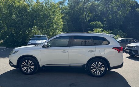 Mitsubishi Outlander III рестайлинг 3, 2019 год, 2 612 560 рублей, 3 фотография