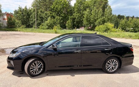 Toyota Camry, 2017 год, 2 700 000 рублей, 2 фотография