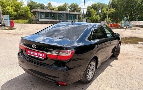 Toyota Camry, 2017 год, 2 700 000 рублей, 5 фотография