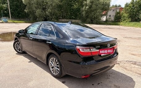 Toyota Camry, 2017 год, 2 700 000 рублей, 3 фотография