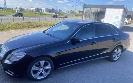 Mercedes-Benz E-Класс, 2010 год, 1 500 000 рублей, 2 фотография