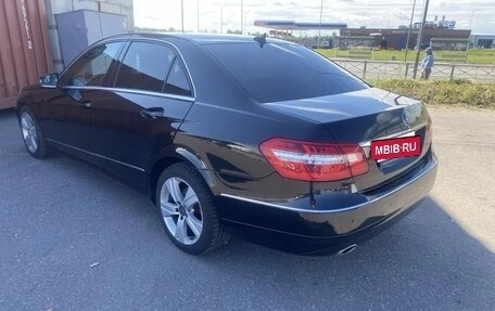 Mercedes-Benz E-Класс, 2010 год, 1 500 000 рублей, 4 фотография