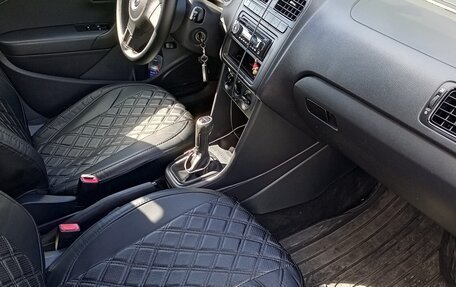 Volkswagen Polo VI (EU Market), 2012 год, 700 000 рублей, 3 фотография