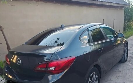 Opel Astra J, 2014 год, 870 000 рублей, 10 фотография