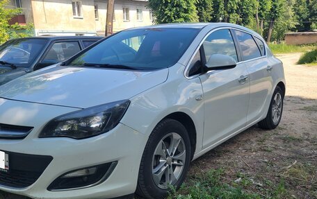 Opel Astra J, 2013 год, 535 000 рублей, 2 фотография