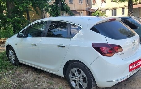 Opel Astra J, 2013 год, 535 000 рублей, 14 фотография