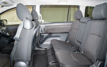 Toyota ISis I, 2013 год, 1 190 000 рублей, 10 фотография