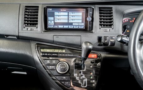 Toyota ISis I, 2013 год, 1 190 000 рублей, 16 фотография