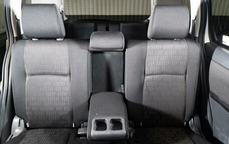 Toyota ISis I, 2013 год, 1 190 000 рублей, 15 фотография