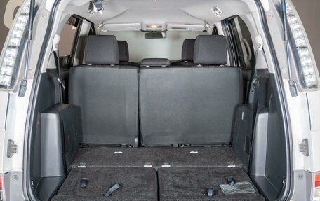 Toyota ISis I, 2013 год, 1 190 000 рублей, 31 фотография