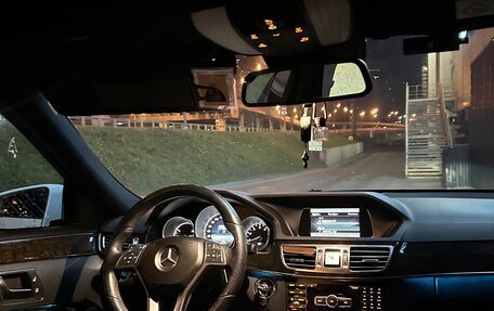 Mercedes-Benz E-Класс, 2013 год, 1 800 000 рублей, 16 фотография