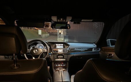 Mercedes-Benz E-Класс, 2013 год, 1 800 000 рублей, 21 фотография
