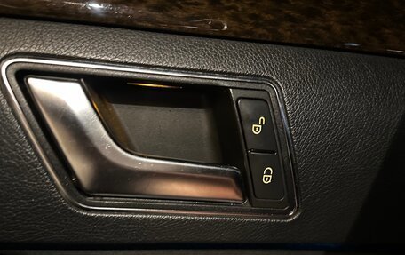 Mercedes-Benz E-Класс, 2013 год, 1 800 000 рублей, 32 фотография