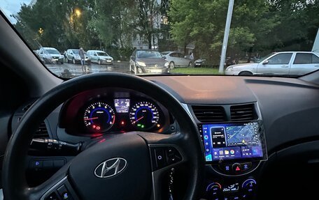 Hyundai Solaris II рестайлинг, 2015 год, 860 000 рублей, 6 фотография