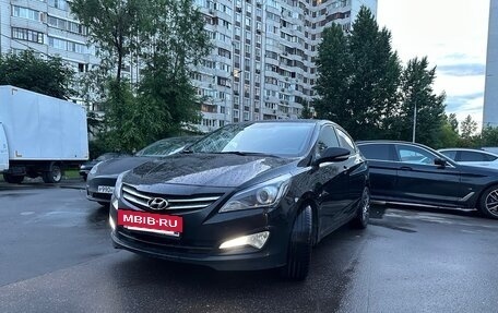 Hyundai Solaris II рестайлинг, 2015 год, 860 000 рублей, 4 фотография