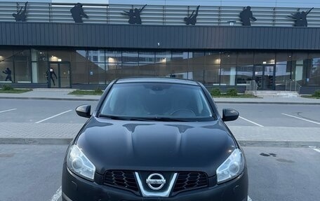 Nissan Qashqai, 2011 год, 850 000 рублей, 2 фотография