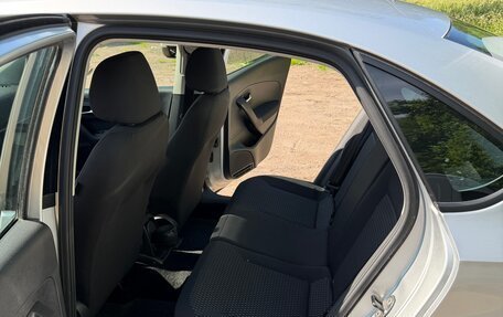 Volkswagen Polo VI (EU Market), 2012 год, 1 100 000 рублей, 20 фотография