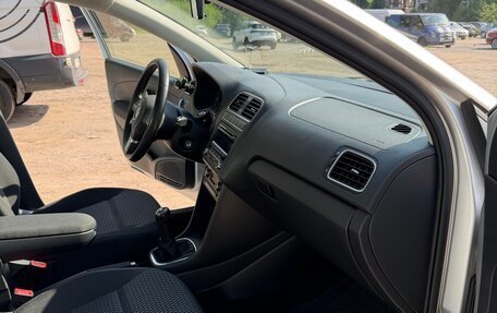 Volkswagen Polo VI (EU Market), 2012 год, 1 100 000 рублей, 31 фотография