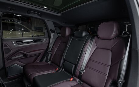 Porsche Cayenne III, 2026 год, 18 890 000 рублей, 28 фотография