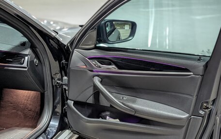 BMW 5 серия, 2017 год, 2 400 000 рублей, 8 фотография