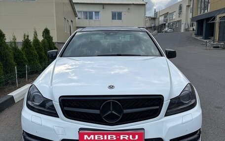 Mercedes-Benz C-Класс, 2013 год, 1 750 000 рублей, 1 фотография