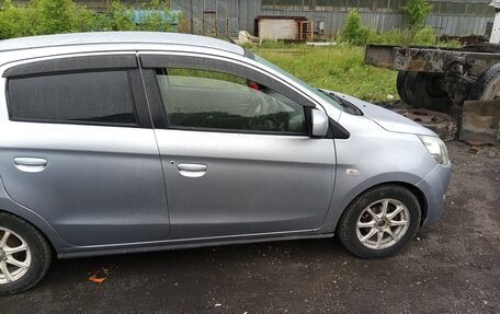 Mitsubishi Mirage VI рестайлинг, 2012 год, 390 000 рублей, 2 фотография