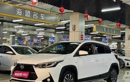 Toyota Yaris XP150 рестайлинг, 2022 год, 1 460 000 рублей, 1 фотография