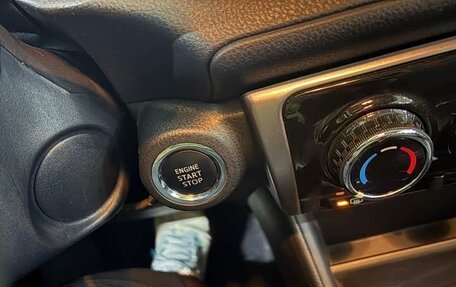 Toyota Yaris XP150 рестайлинг, 2022 год, 1 460 000 рублей, 12 фотография