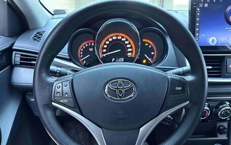 Toyota Yaris XP150 рестайлинг, 2022 год, 1 500 000 рублей, 14 фотография
