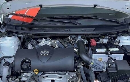Toyota Yaris XP150 рестайлинг, 2022 год, 1 500 000 рублей, 19 фотография