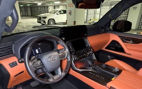 Lexus LX, 2024 год, 18 000 000 рублей, 12 фотография