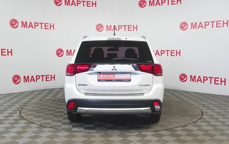 Mitsubishi Outlander III рестайлинг 3, 2015 год, 1 500 000 рублей, 6 фотография