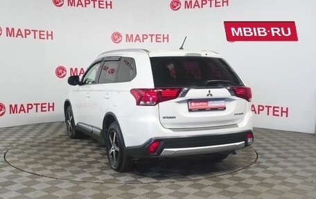 Mitsubishi Outlander III рестайлинг 3, 2015 год, 1 500 000 рублей, 7 фотография