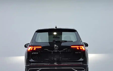 Volkswagen Tiguan II, 2022 год, 2 449 000 рублей, 5 фотография