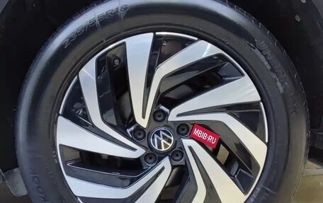 Volkswagen Tiguan II, 2022 год, 2 449 000 рублей, 13 фотография