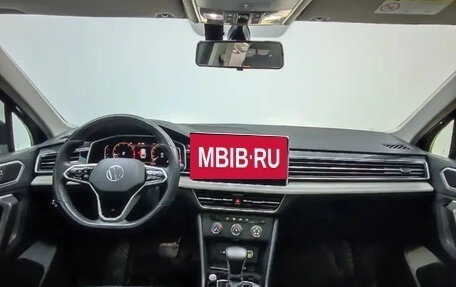 Volkswagen Tiguan II, 2022 год, 2 449 000 рублей, 10 фотография