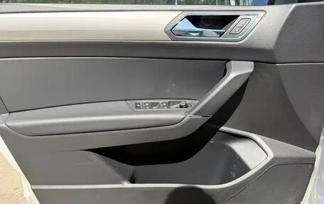 Volkswagen Touran III, 2022 год, 1 600 004 рублей, 10 фотография