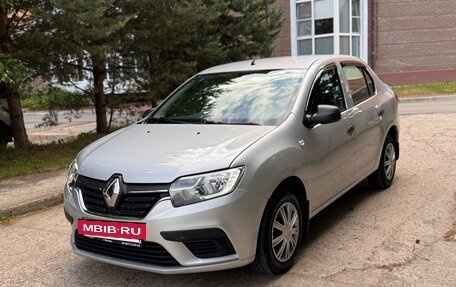 Renault Logan II, 2020 год, 900 000 рублей, 10 фотография