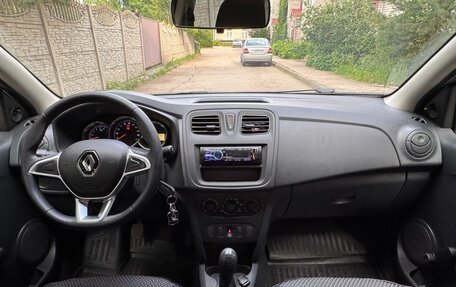 Renault Logan II, 2020 год, 900 000 рублей, 31 фотография