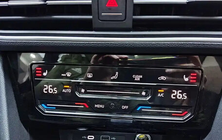 Volkswagen Tiguan II, 2022 год, 2 460 000 рублей, 13 фотография